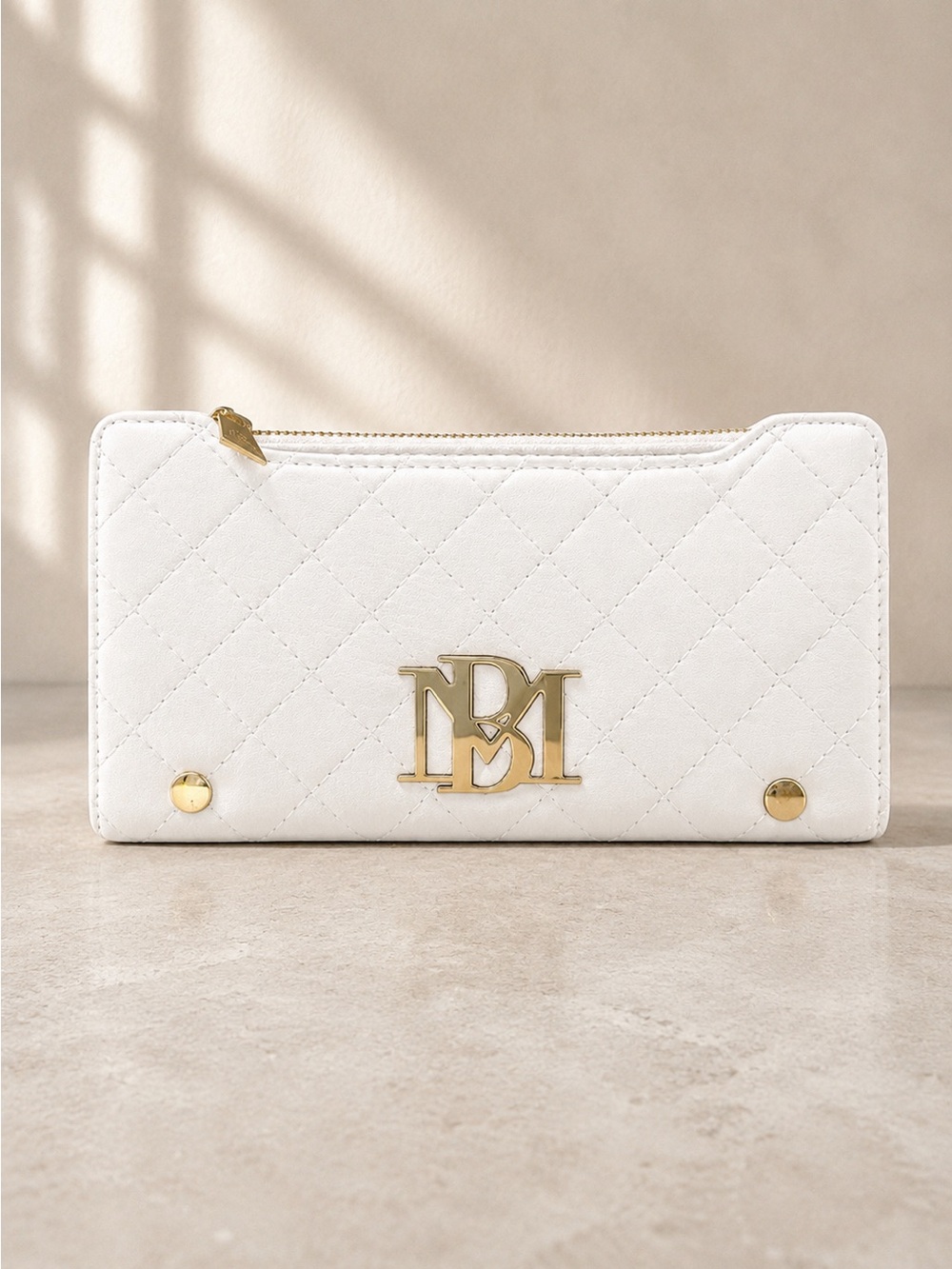 NWT Badgley Mischka White Quilted Long Cardholder Wallet – Gold Logo